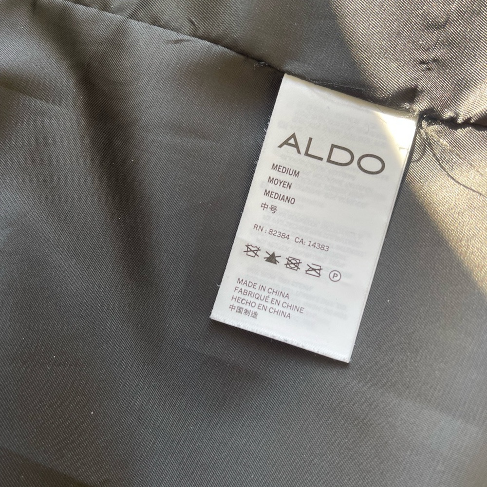 Aldo Faux Fur Vest size Medium - Picture 5 of 5